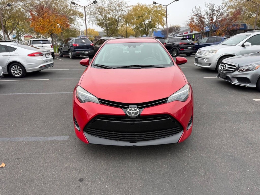 2017 Toyota Corolla Image 2