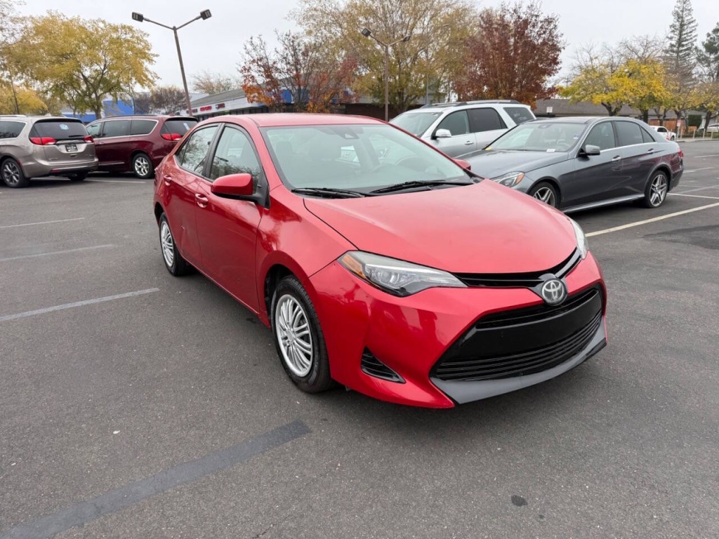 2017 Toyota Corolla Image 3