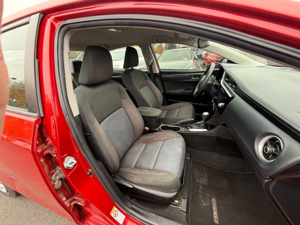 2017 Toyota Corolla Image 11