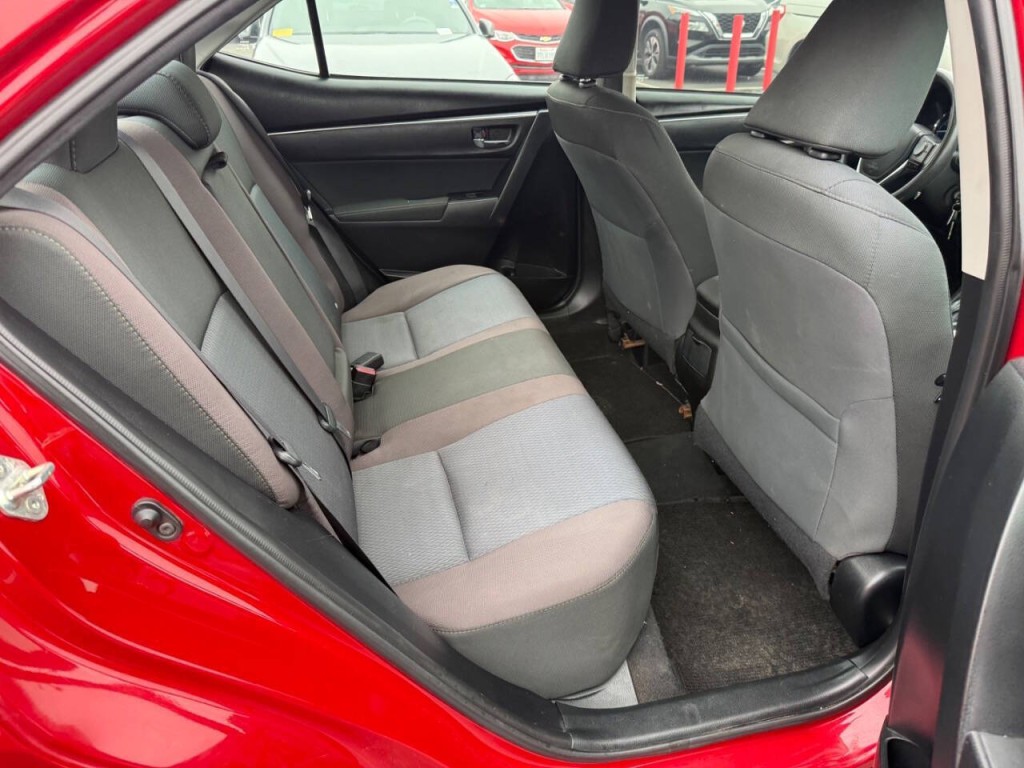 2017 Toyota Corolla Image 12