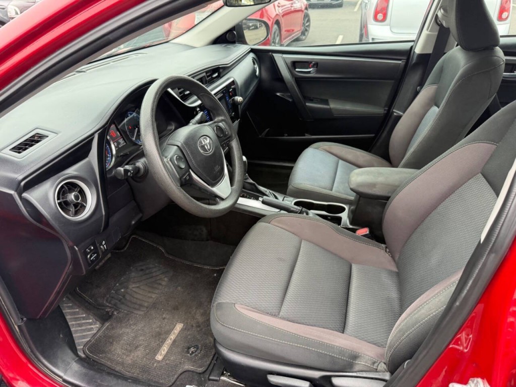 2017 Toyota Corolla Image 13