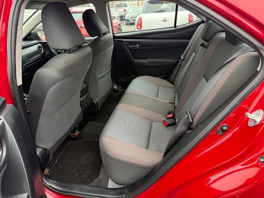 2017 Toyota Corolla Image 14