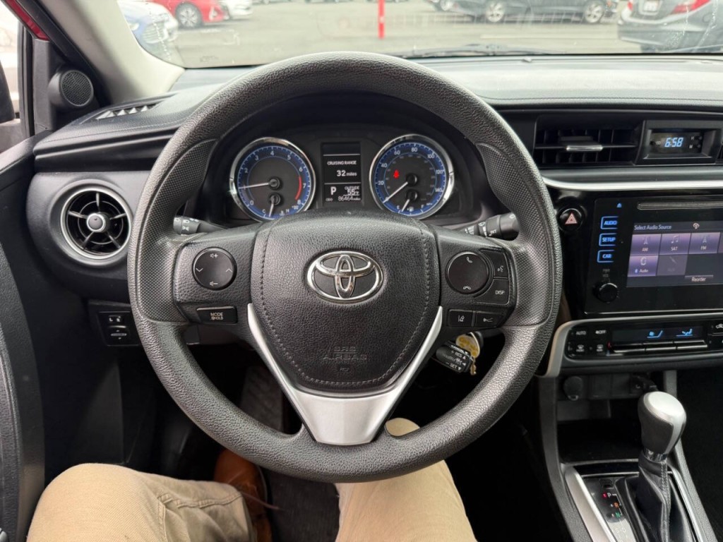 2017 Toyota Corolla Image 15