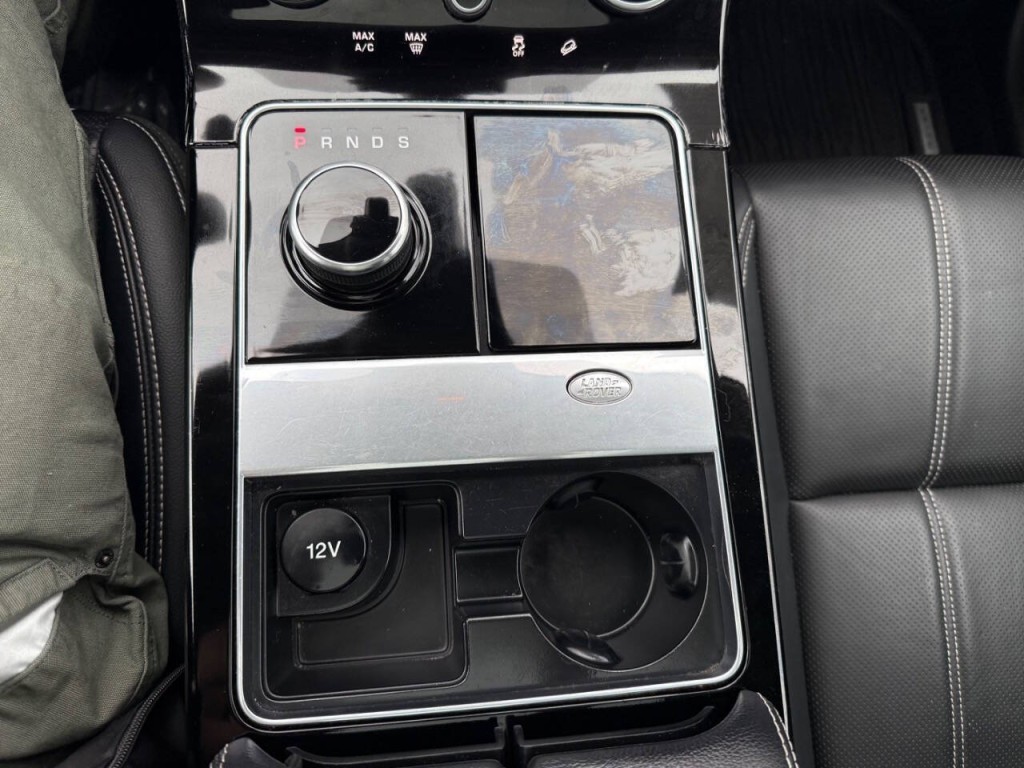 2018 Land Rover Range Rover Image 23