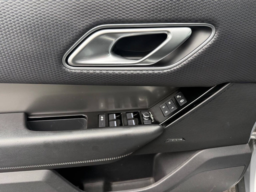 2018 Land Rover Range Rover Image 25