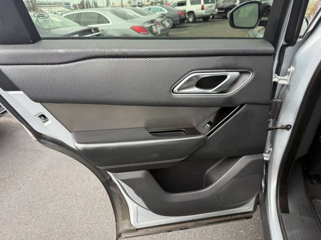 2018 Land Rover Range Rover Image 28