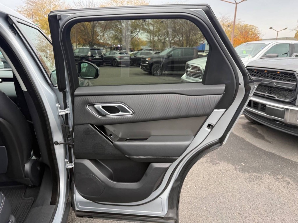 2018 Land Rover Range Rover Image 33