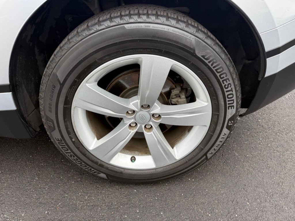 2018 Land Rover Range Rover Image 35