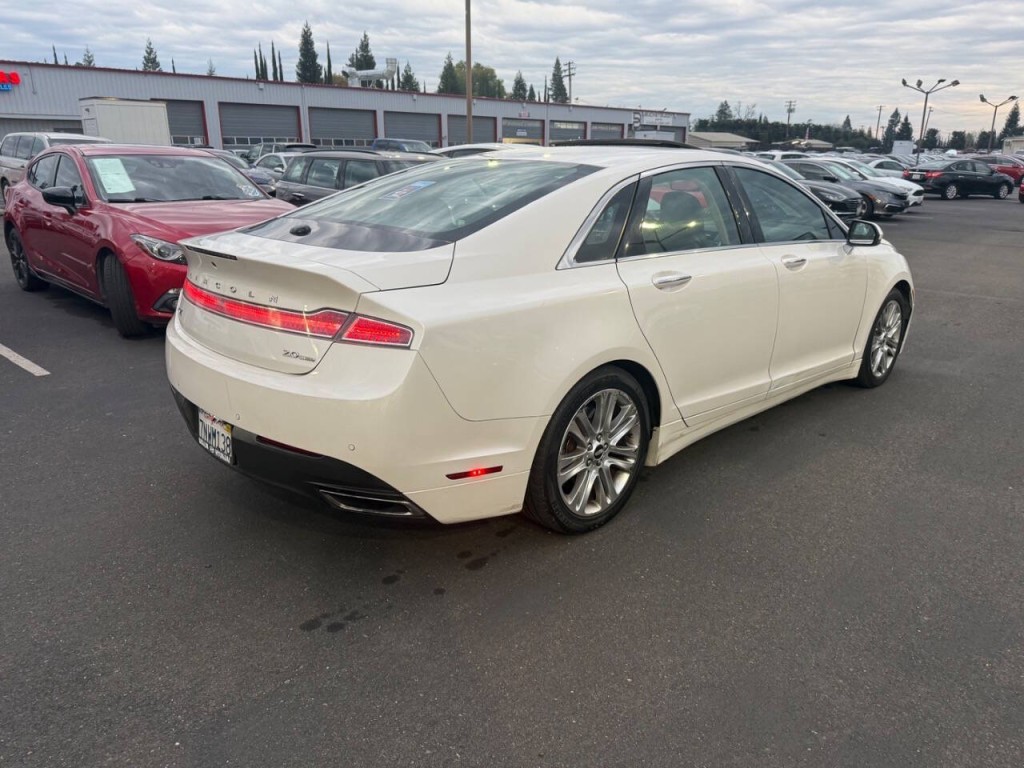 2013 Lincoln MKZ Image 5