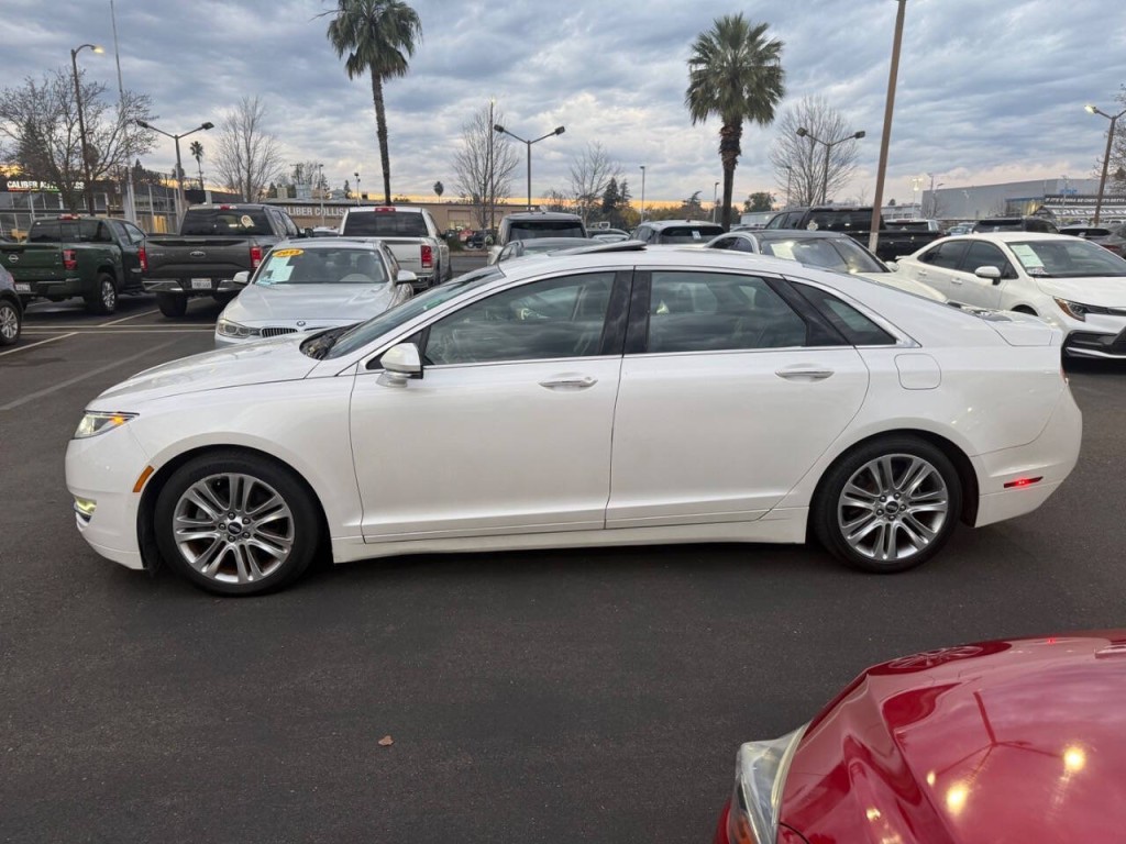 2013 Lincoln MKZ Image 8