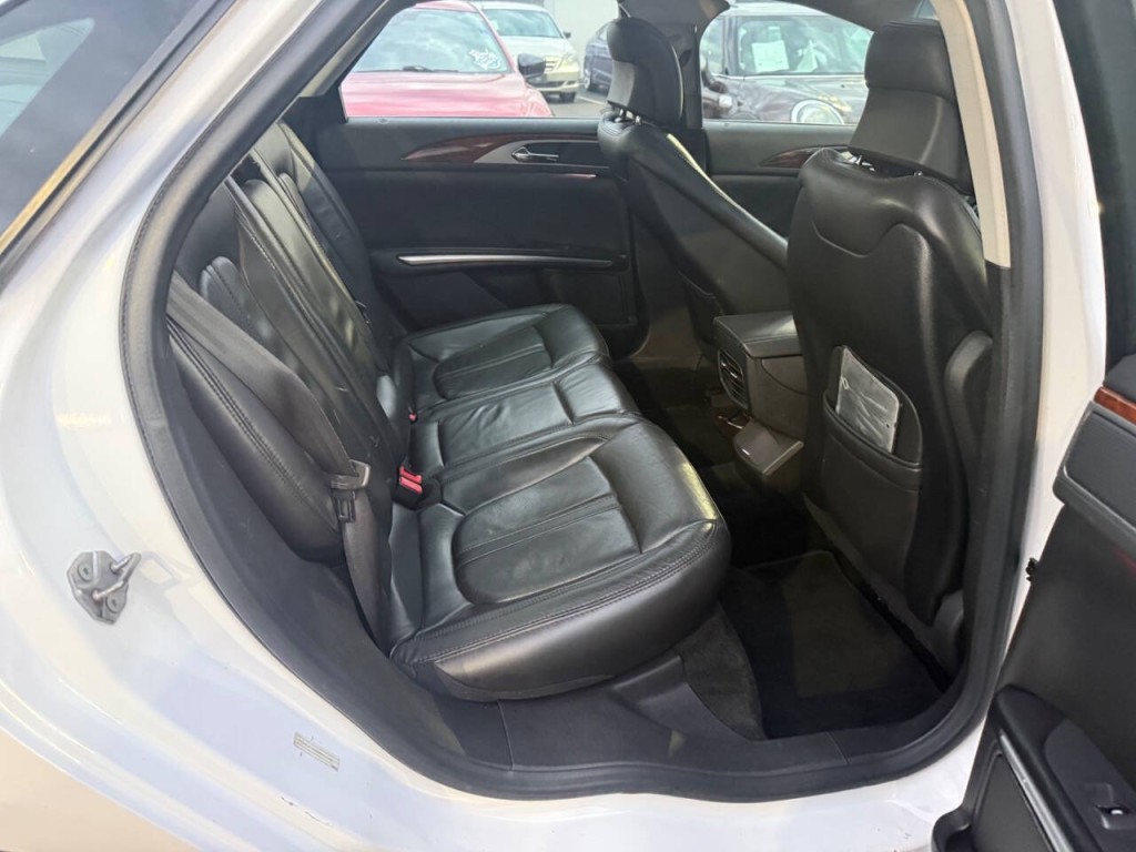 2013 Lincoln MKZ Image 10