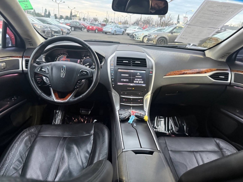 2013 Lincoln MKZ Image 13