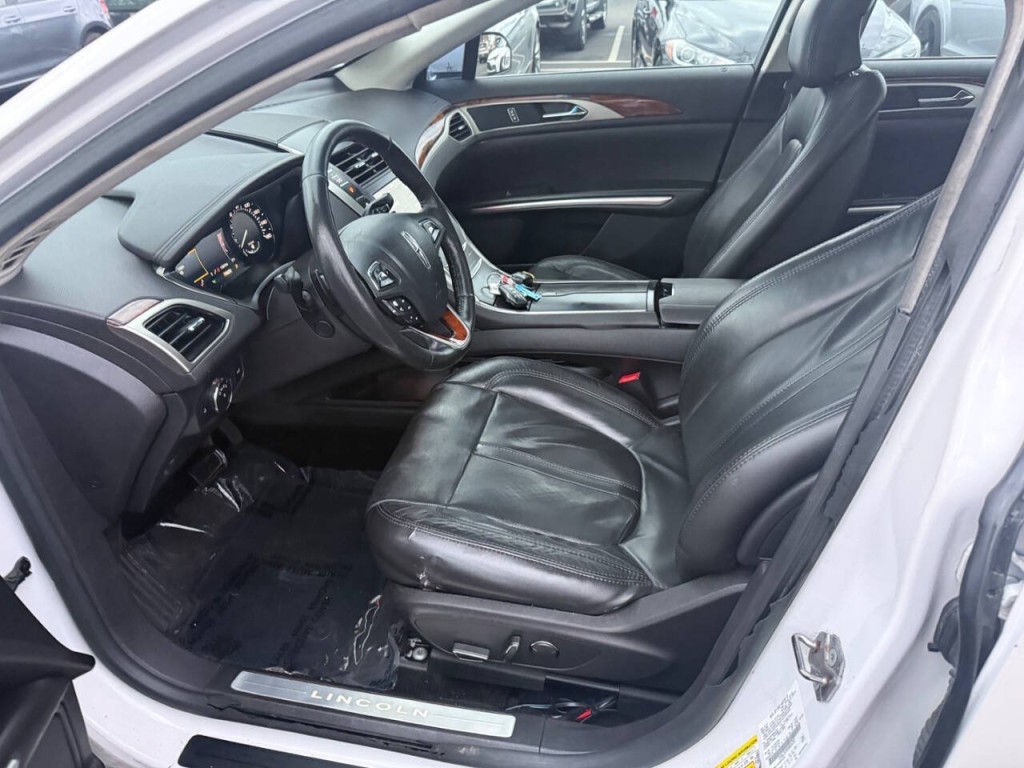 2013 Lincoln MKZ Image 14