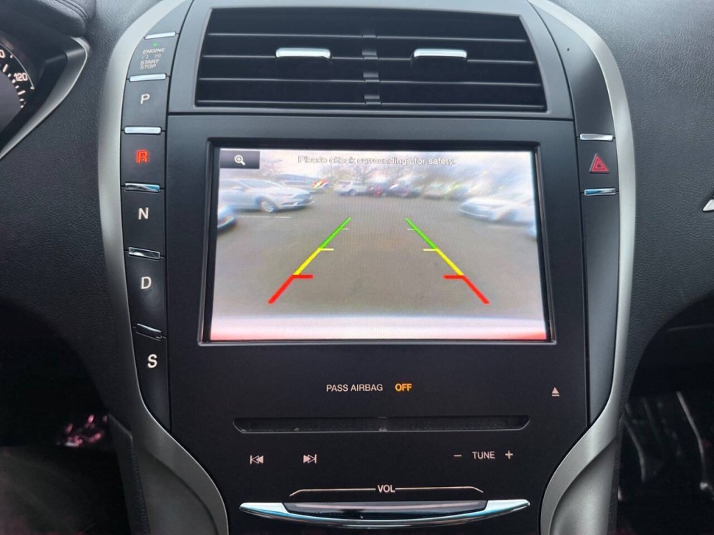 2013 Lincoln MKZ Image 20