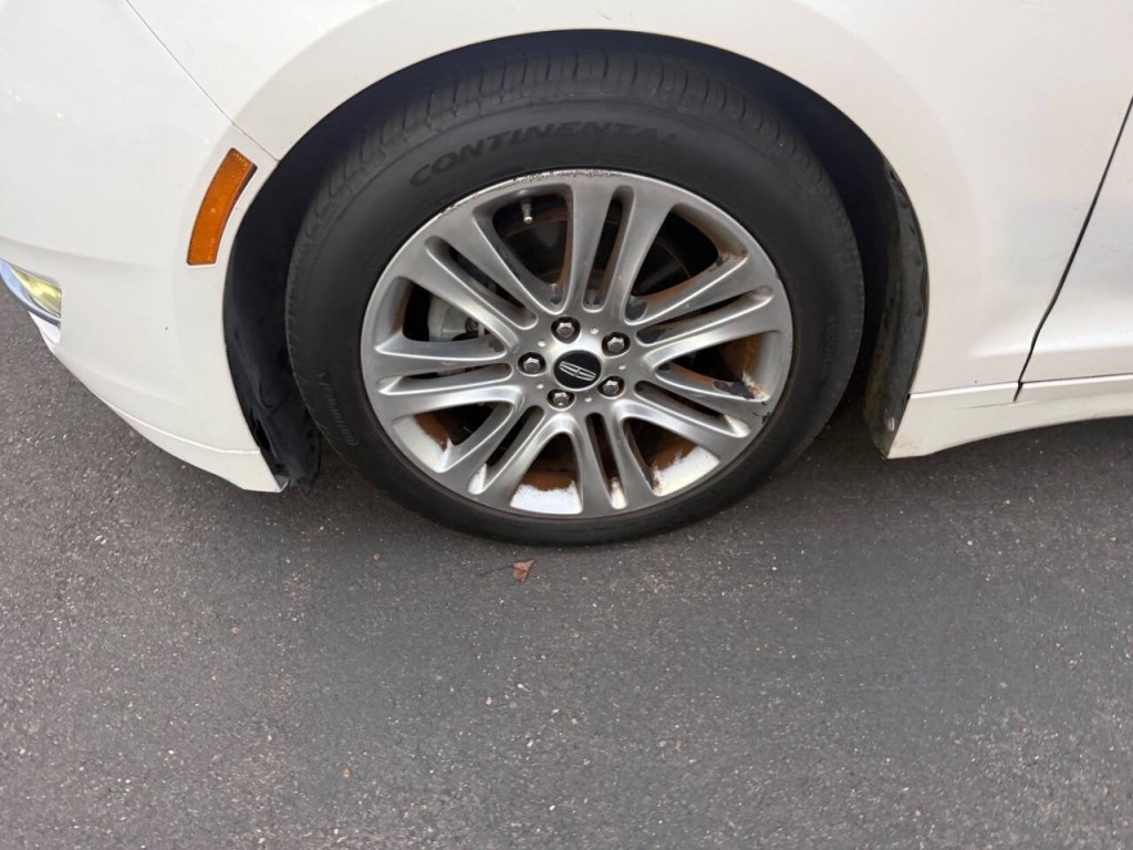 2013 Lincoln MKZ Image 32