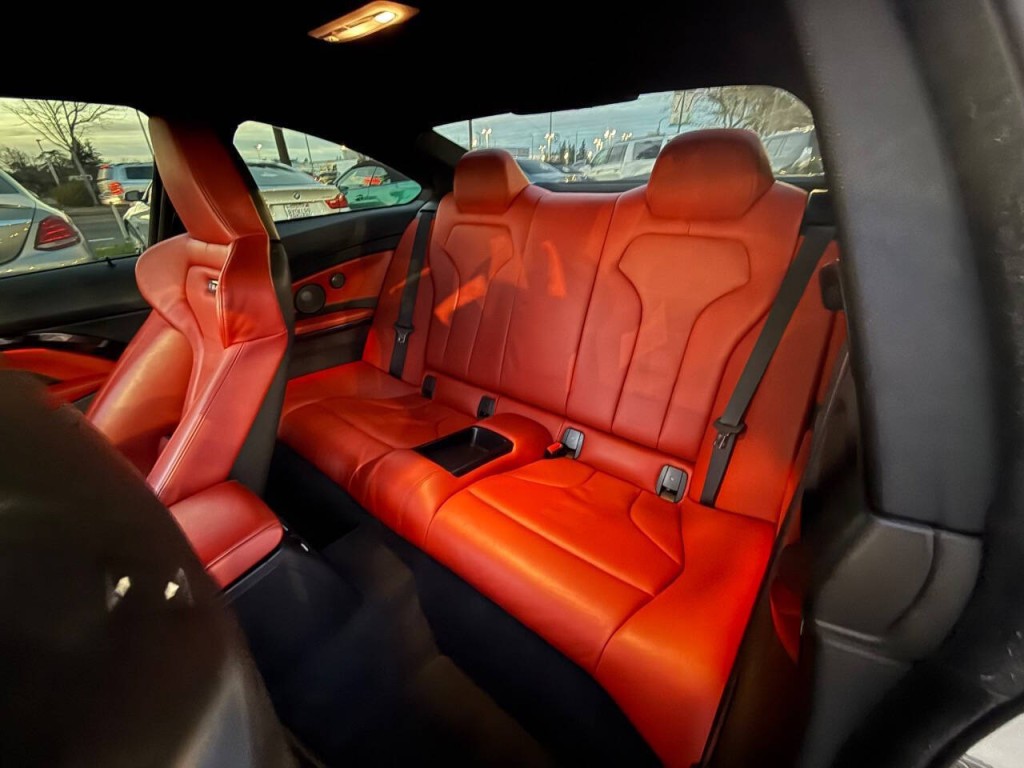 2017 BMW M4 Image 13