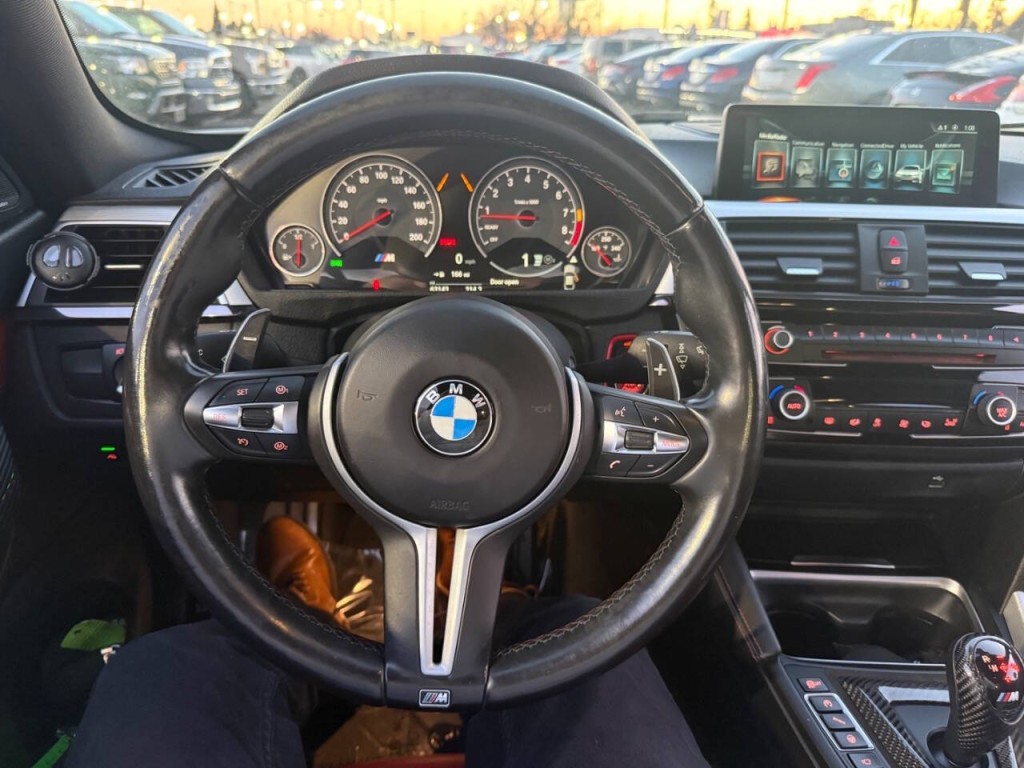 2017 BMW M4 Image 17