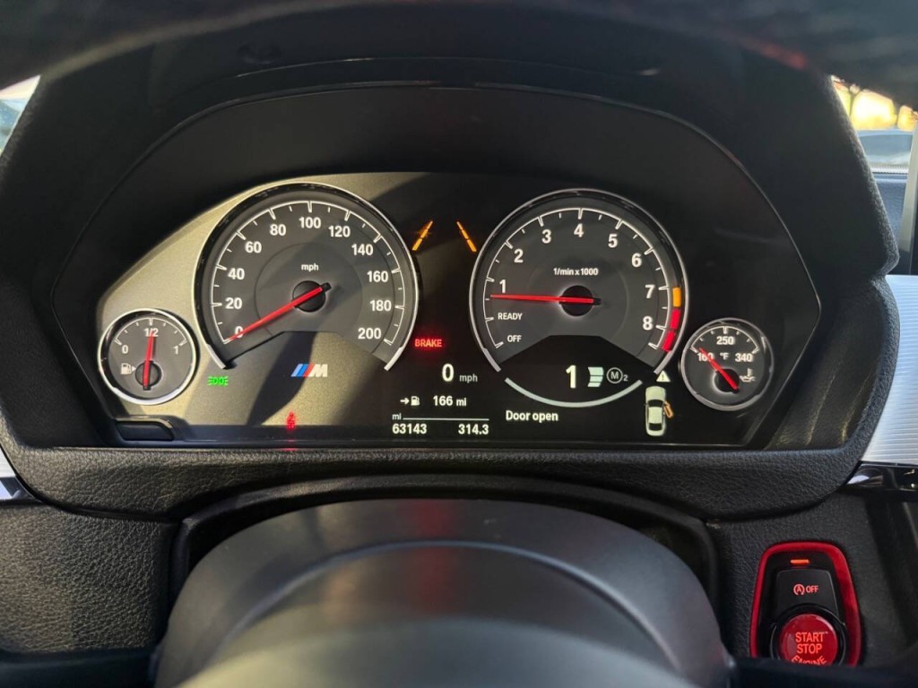 2017 BMW M4 Image 20