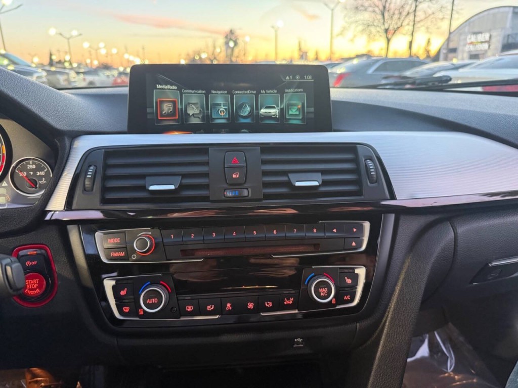 2017 BMW M4 Image 21