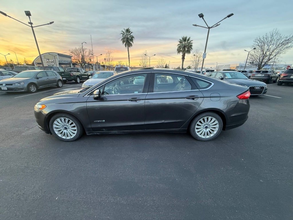 2016 Ford Fusion Image 8