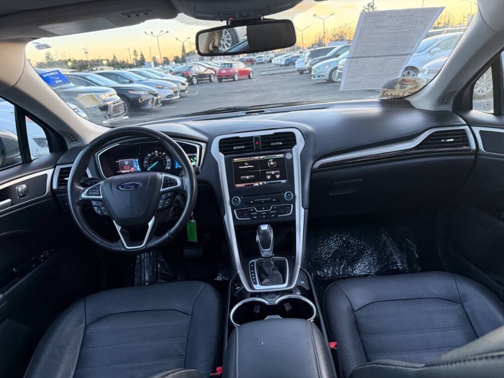 2016 Ford Fusion Image 12