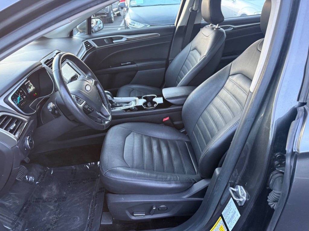 2016 Ford Fusion Image 15