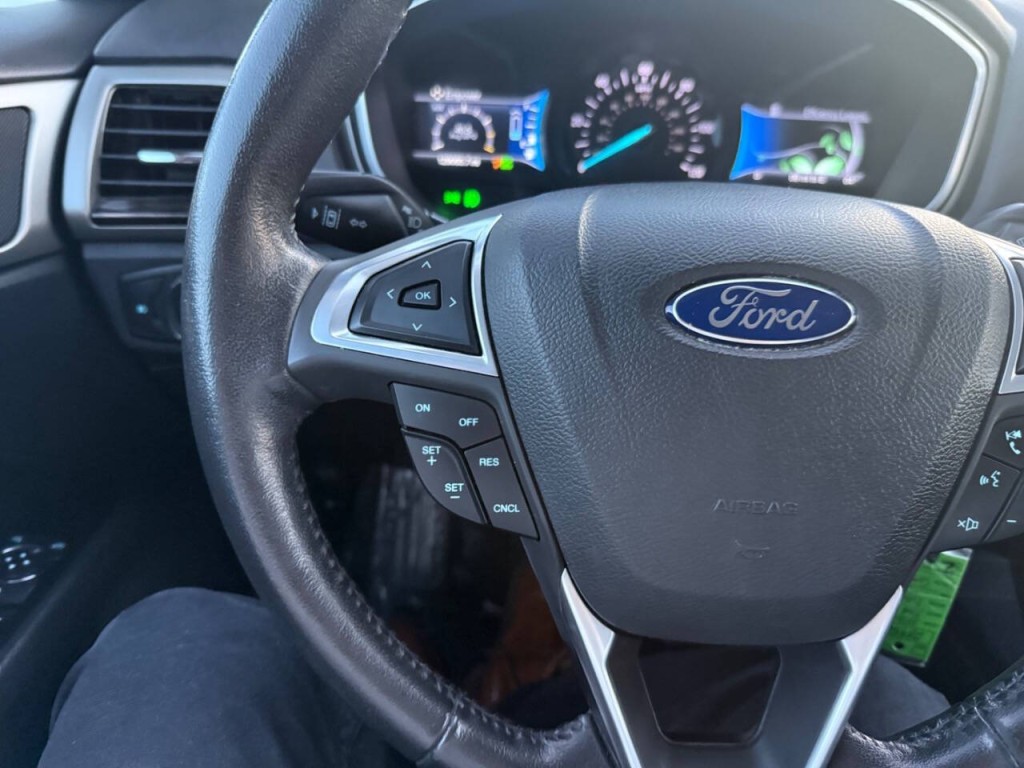 2016 Ford Fusion Image 18