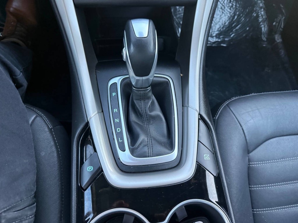 2016 Ford Fusion Image 21