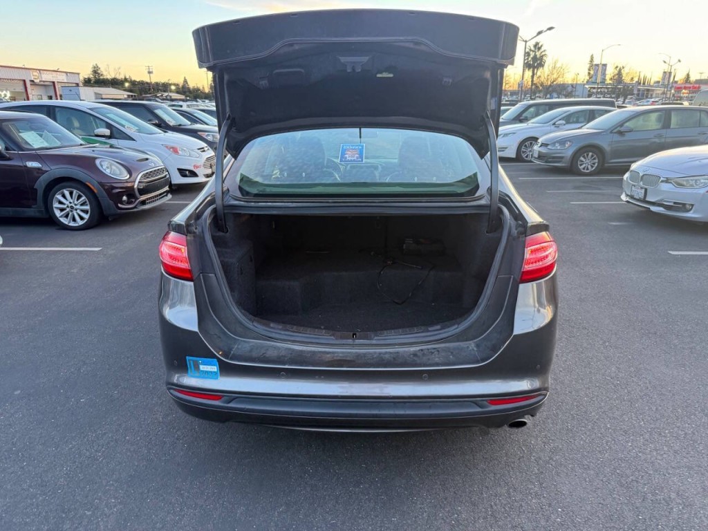 2016 Ford Fusion Image 27