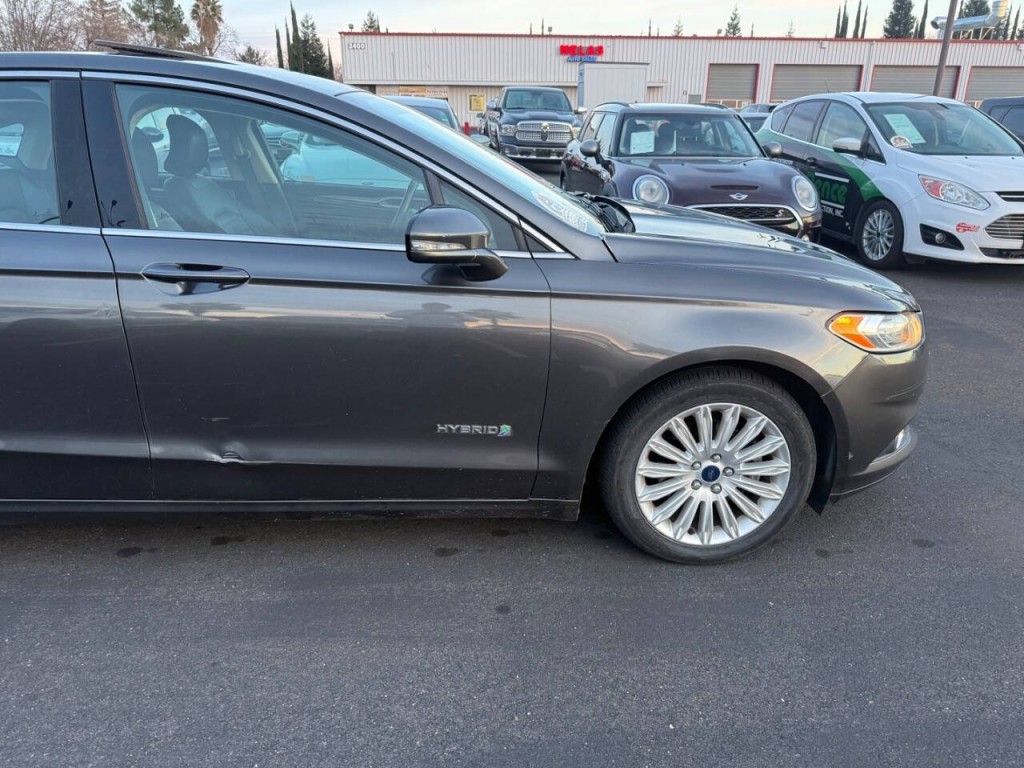 2016 Ford Fusion Image 29