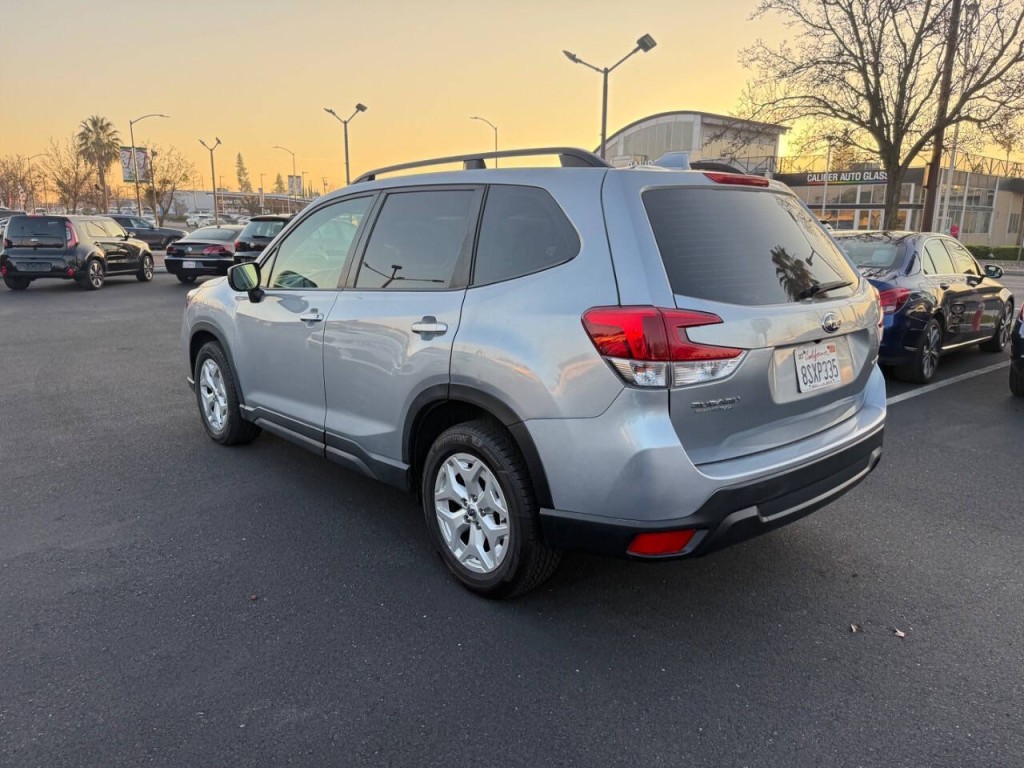2020 Subaru Forester Image 7