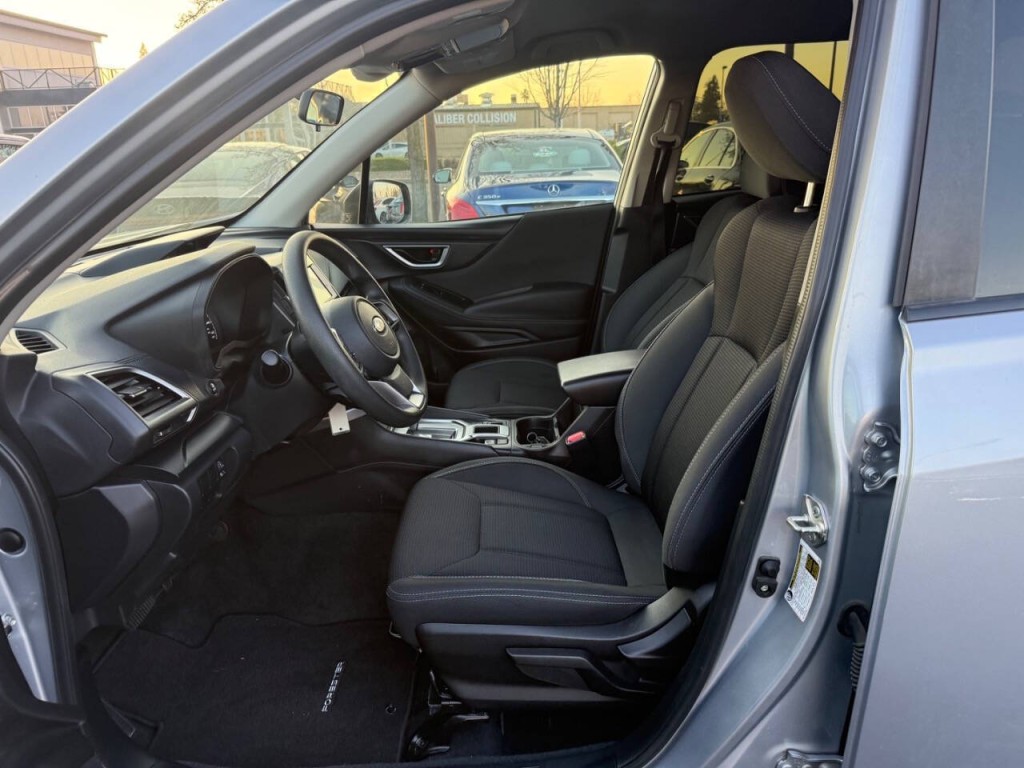 2020 Subaru Forester Image 12