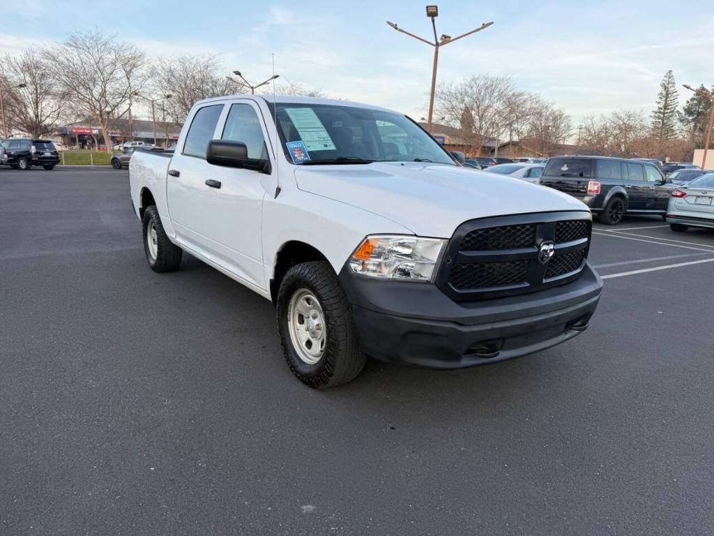 2018 RAM 1500 Image 3