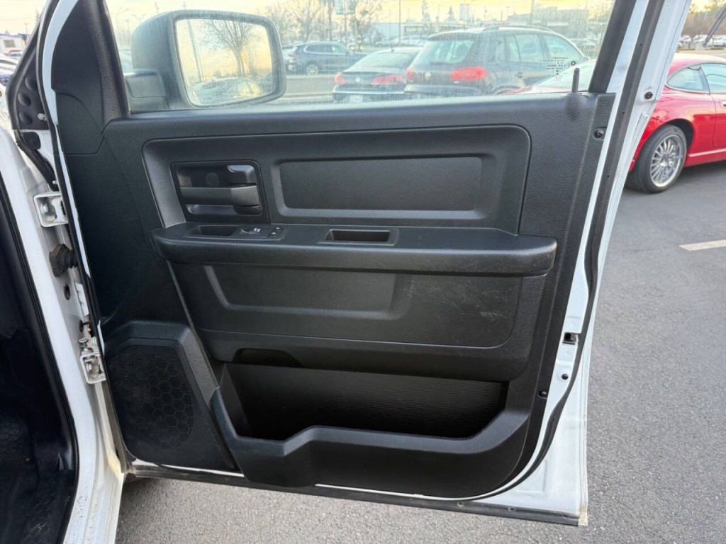 2018 RAM 1500 Image 24