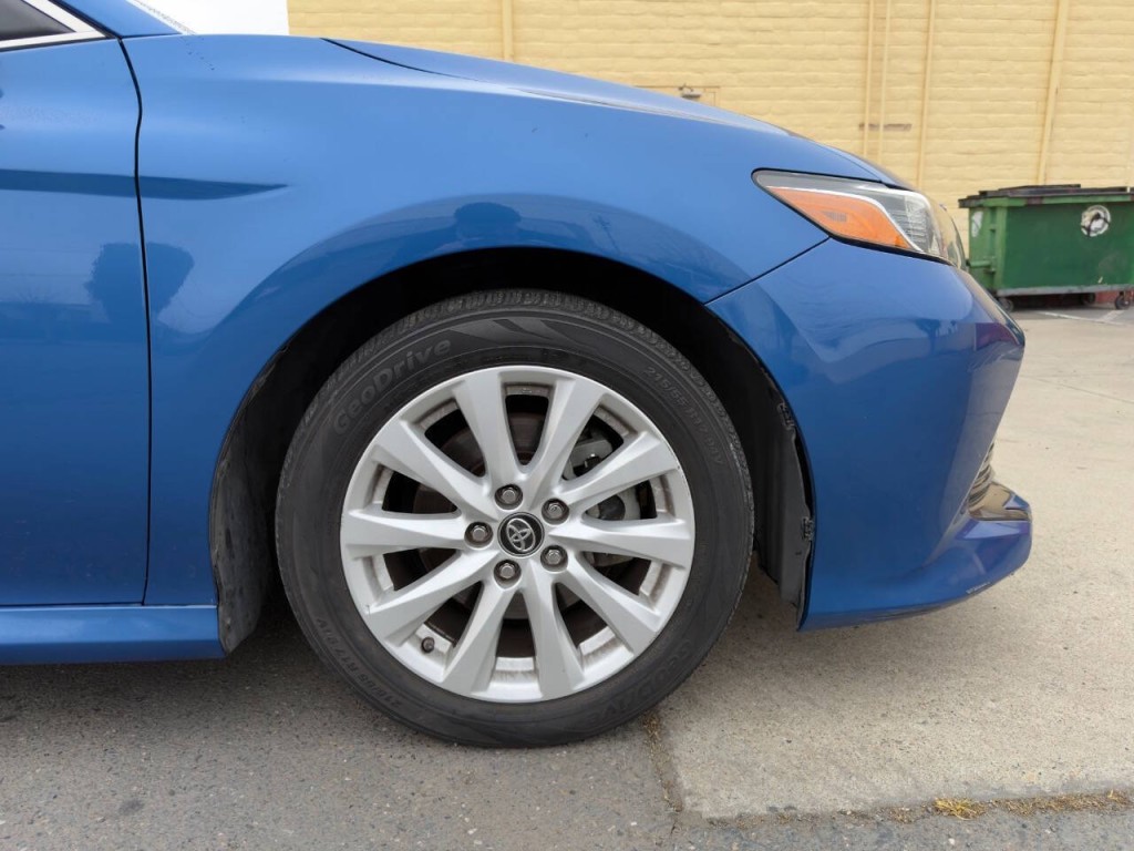 2019 Toyota Camry Image 13