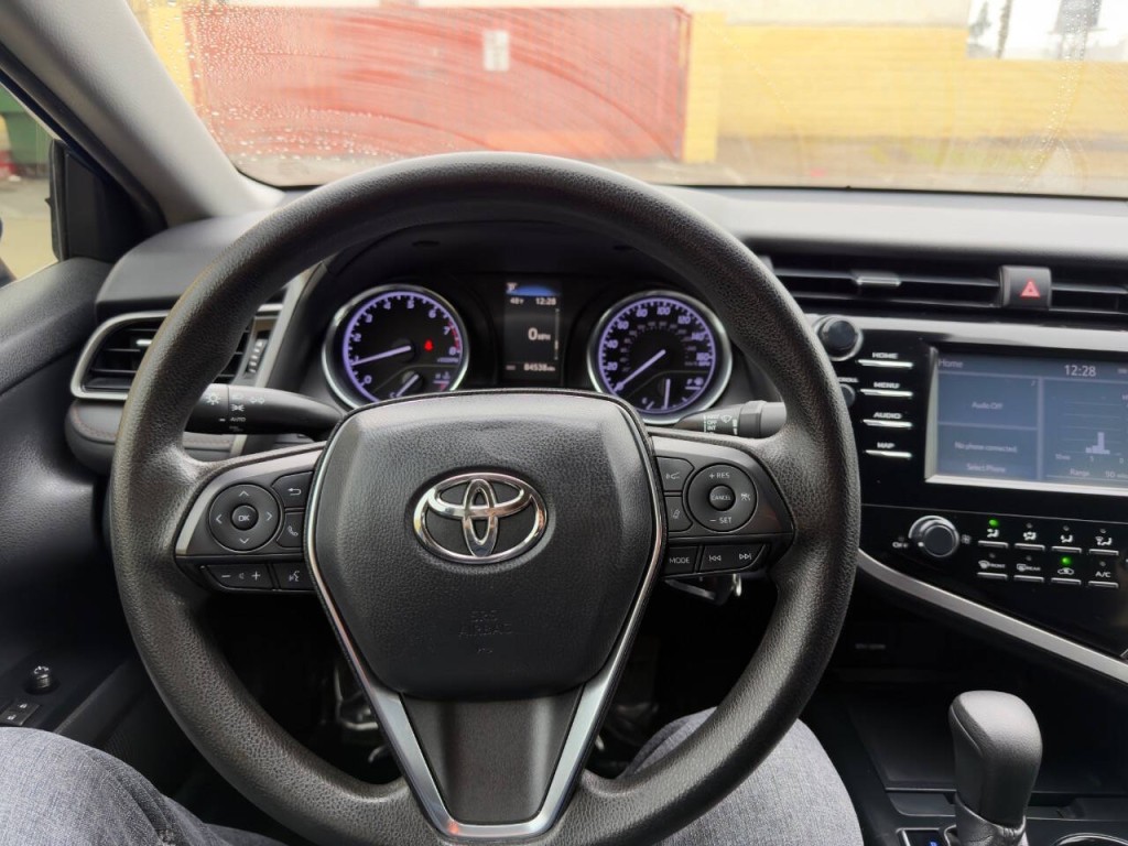2019 Toyota Camry Image 16