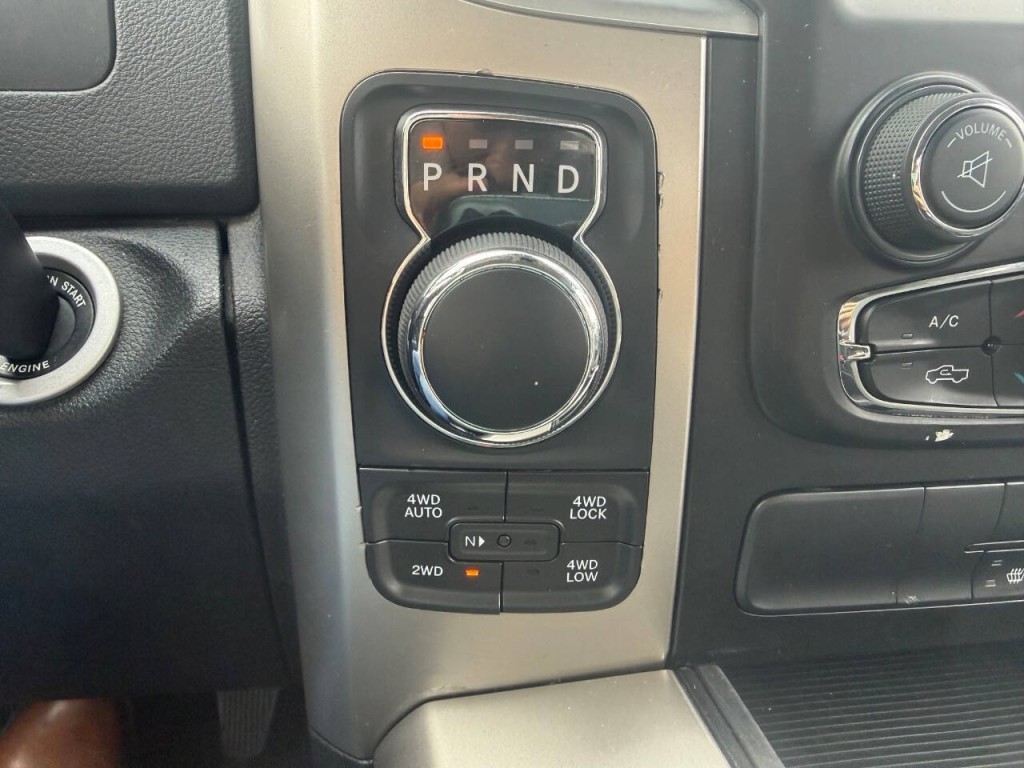 2015 RAM 1500 Image 18