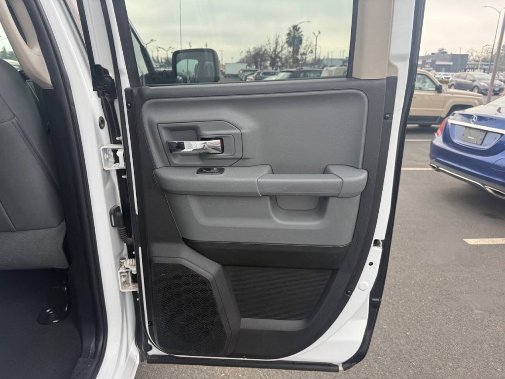 2015 RAM 1500 Image 26