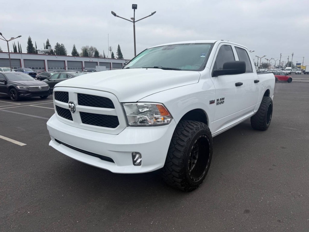 2015 RAM 1500 Image 1