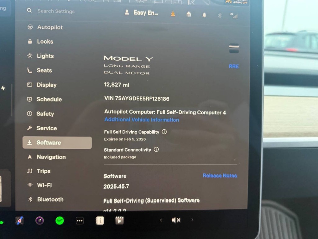 2024 Tesla Model Y Image 18