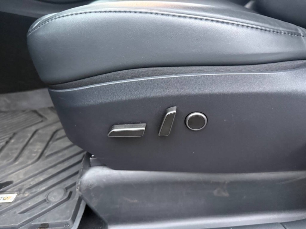 2024 Tesla Model Y Image 22