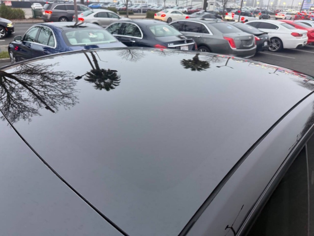 2024 Tesla Model Y Image 36