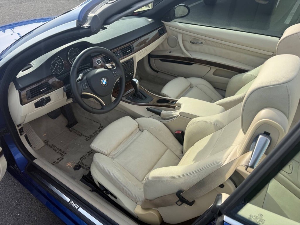 2007 BMW 3 Series Image 11