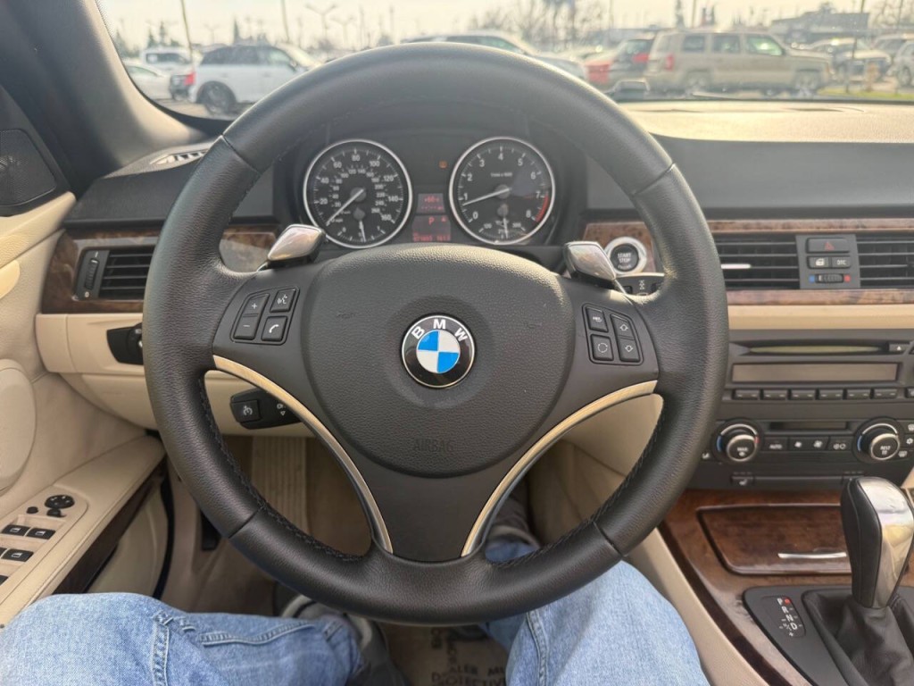 2007 BMW 3 Series Image 12