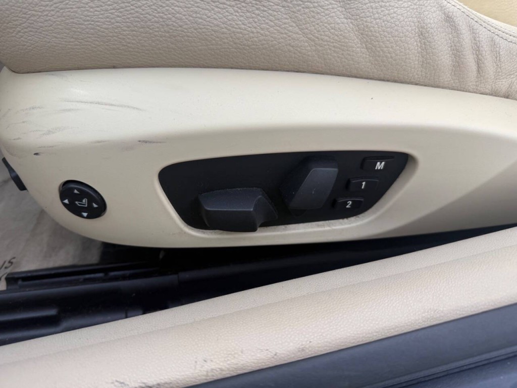 2007 BMW 3 Series Image 22