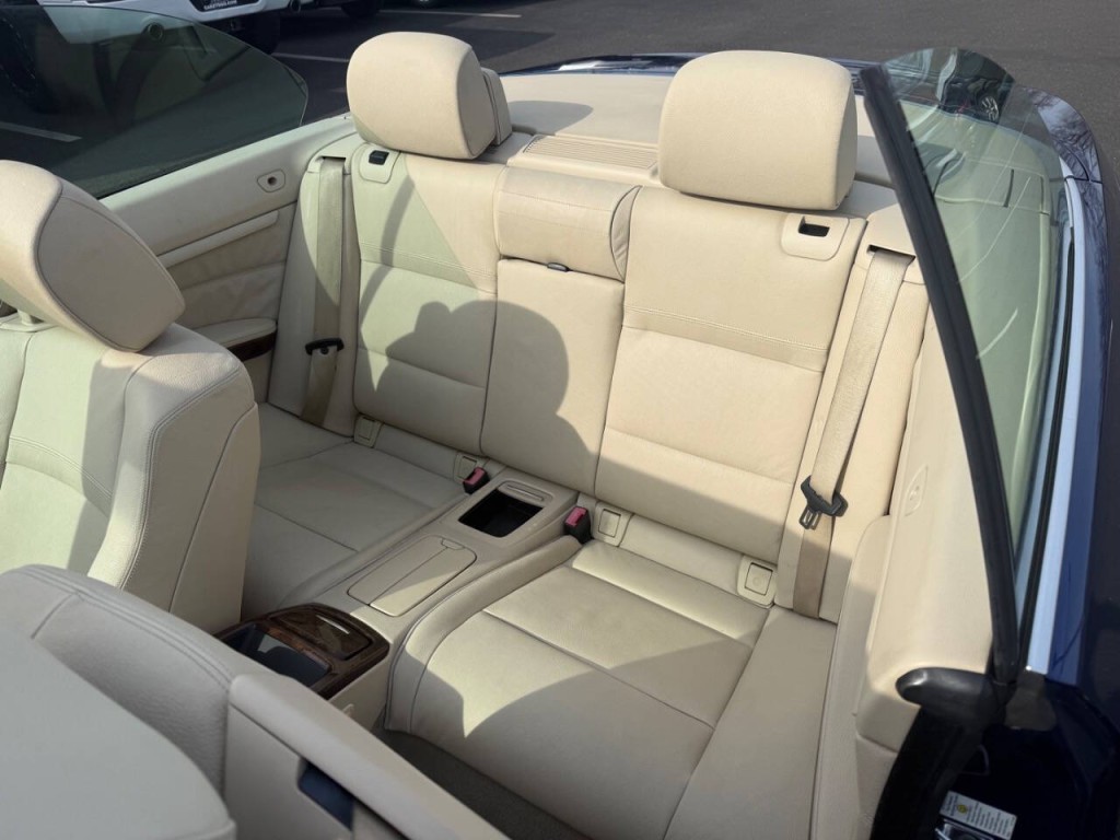 2007 BMW 3 Series Image 23