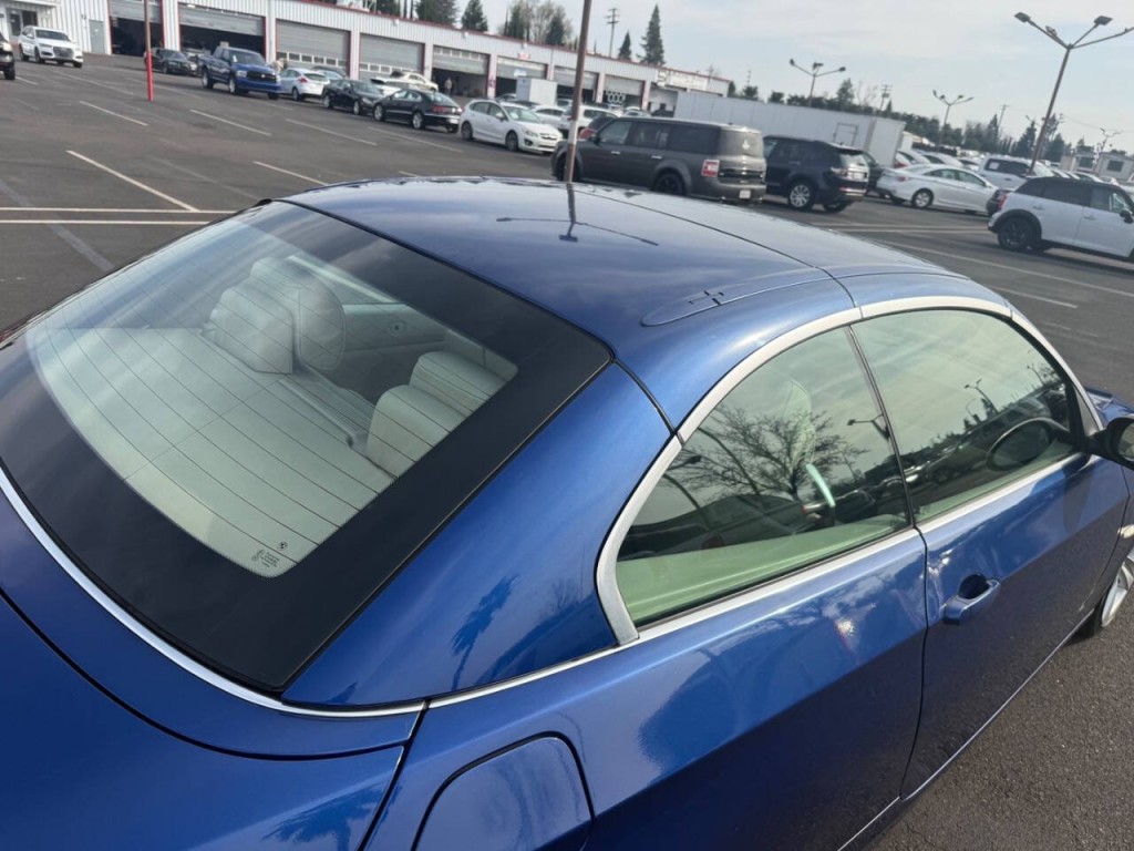 2007 BMW 3 Series Image 33