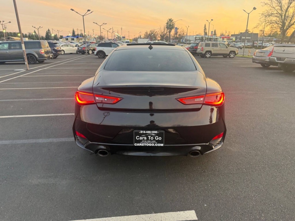 2018 INFINITI Q60 Image 6