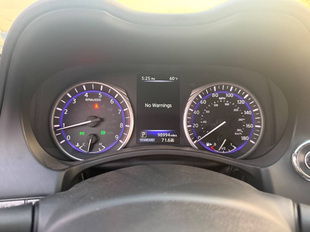 2018 INFINITI Q60 Image 14