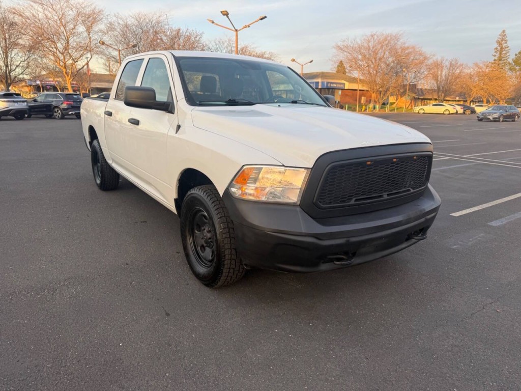 2018 RAM 1500 Image 3